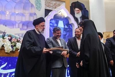 بانوی اراکی موفق به کسب رتبه اول ترتیل مسابقات بینالمللی قرآن شد